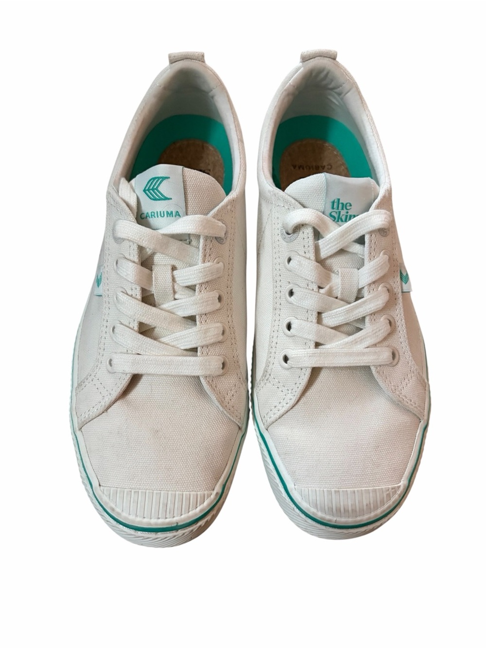 Carium X theSkimm OCA Cream Canvas Sneakers with Teal Accent Sz 8.5